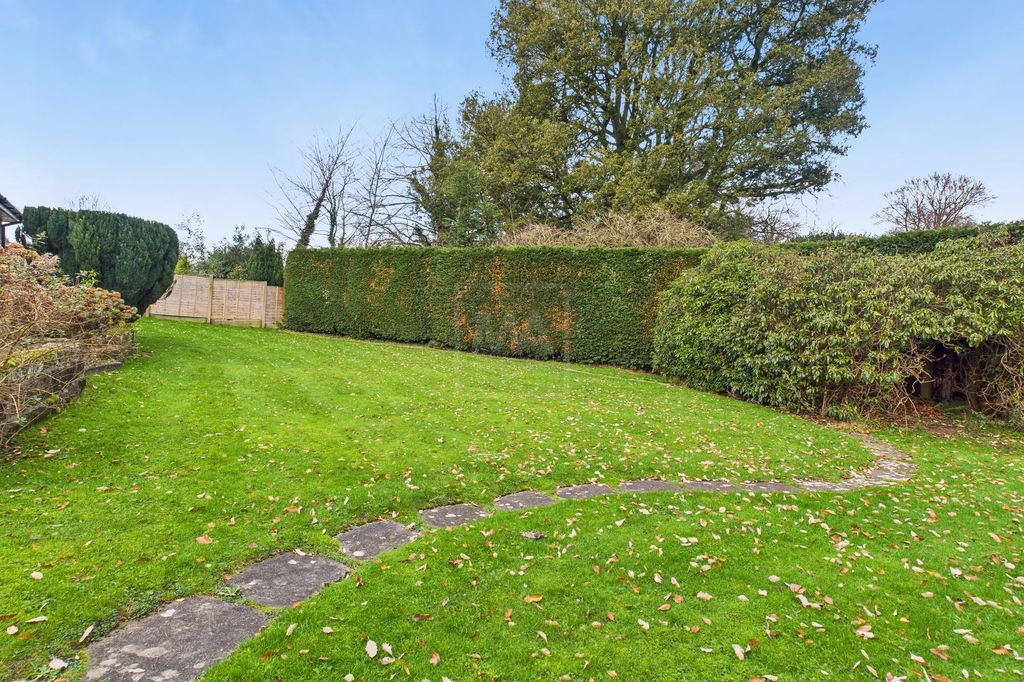 Property photo 3 of 10 Garden