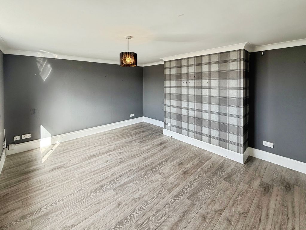 Additional image 6 of 3 bed flat for saleWaulking Mill Road, Clydebank G81