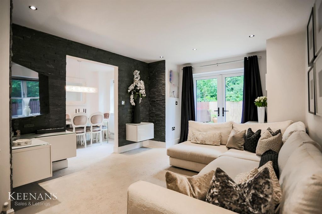 Property photo 3 of 31 475.Jpg