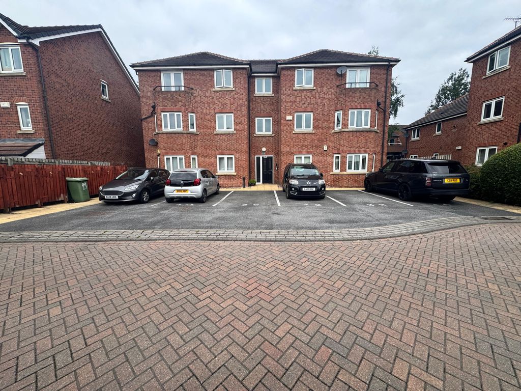 Property photo 2 of 9