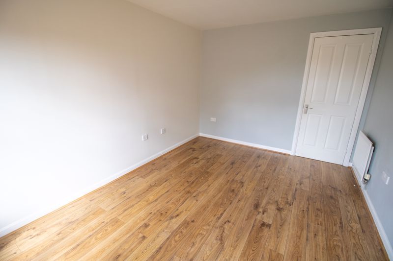 Property photo 3 of 14 Lounge