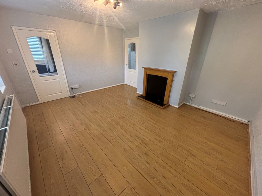 Property photo 2 of 13 Lounge