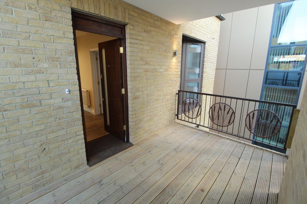 Property photo 1 of 14 Photo 4