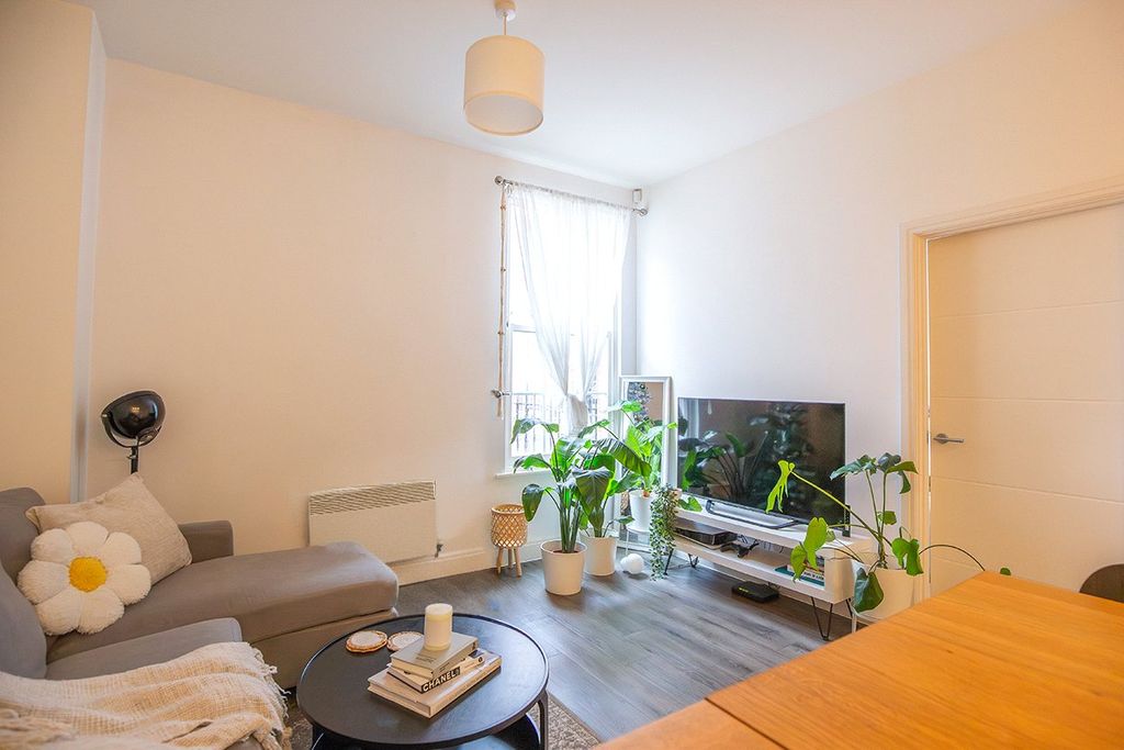 Property photo 3 of 10 Picture No. 22