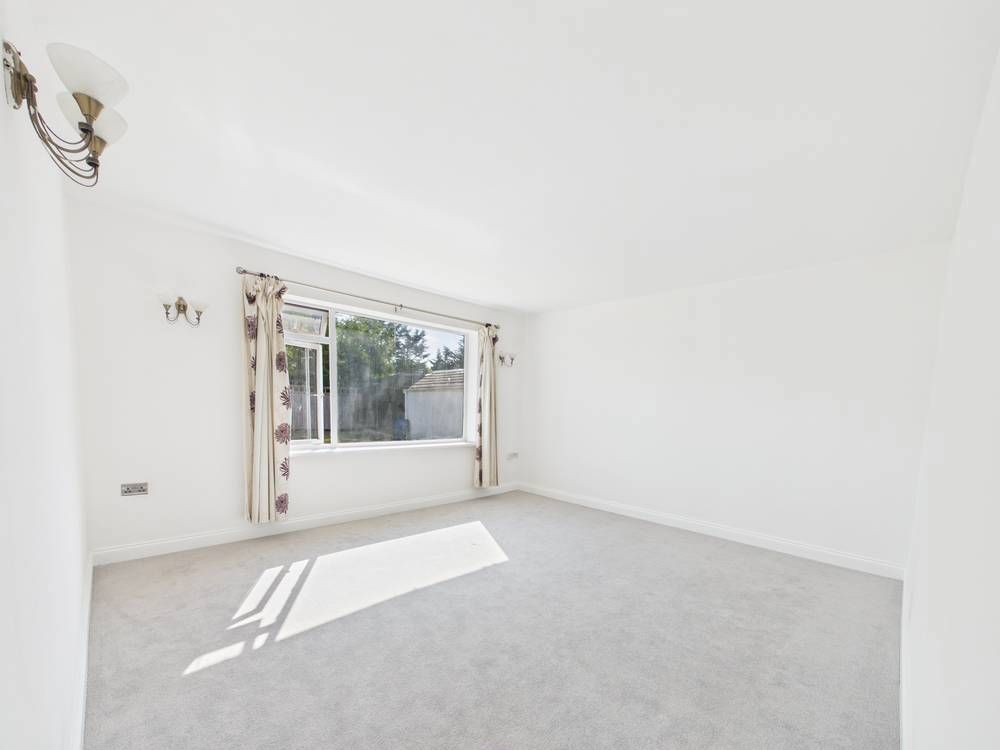 Property photo 3 of 11 Giraffe360-Still009