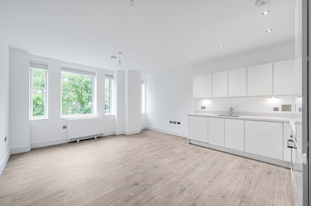 Property photo 3 of 11 Kfh_Flat_19_St_Andre