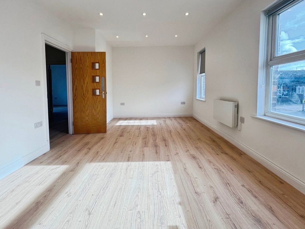 Property photo 2 of 10 Pbox-Img.Jpg
