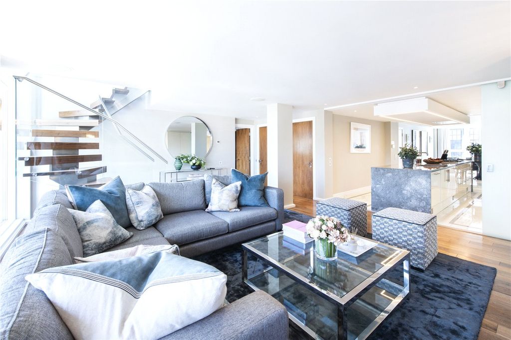 Property photo 3 of 6 Picture No. 14