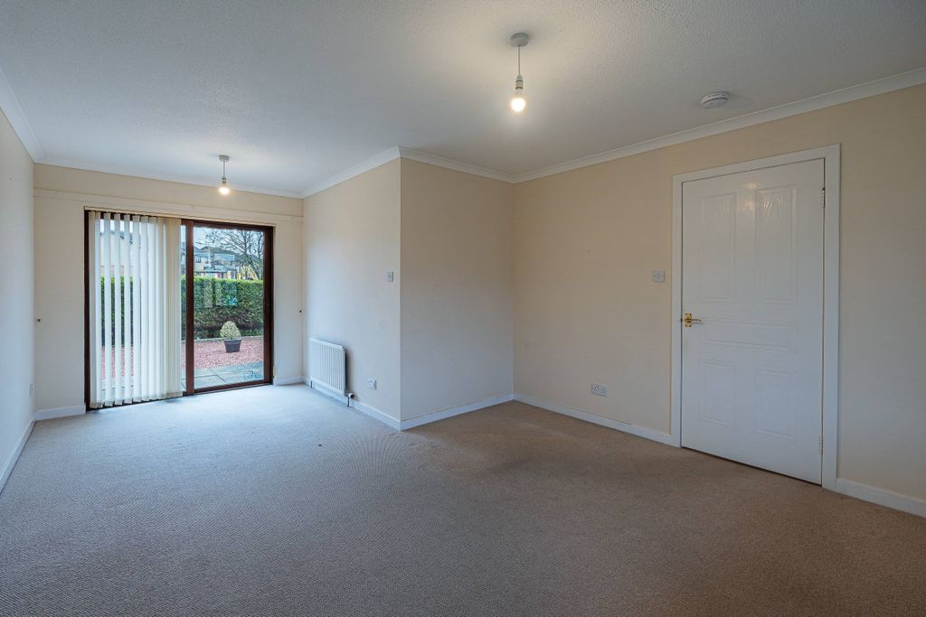 Property photo 3 of 28