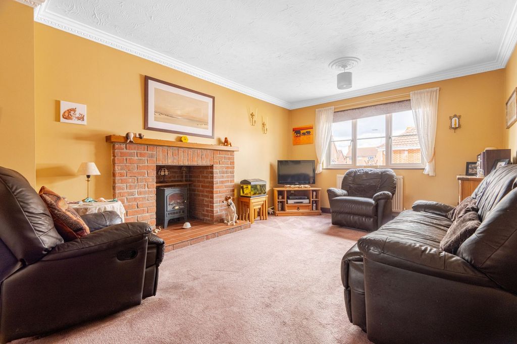 Property photo 3 of 19