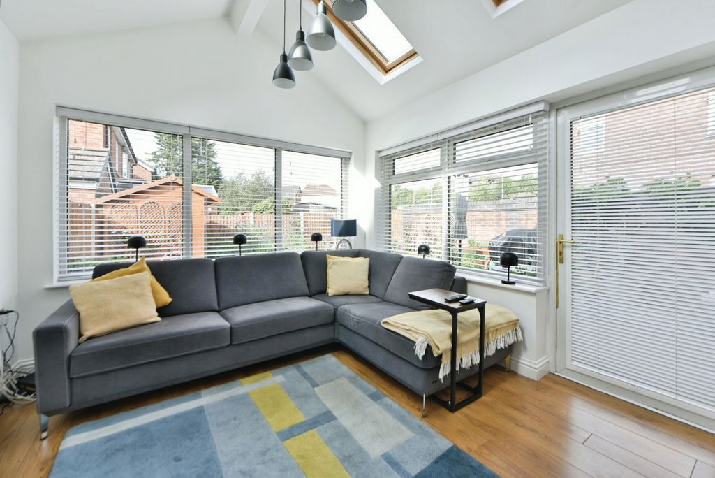 Property photo 3 of 17 Orangery
