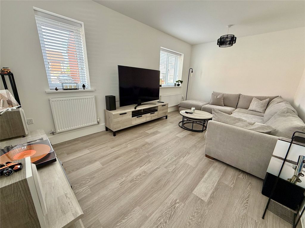 Property photo 3 of 29 Picture No. 10