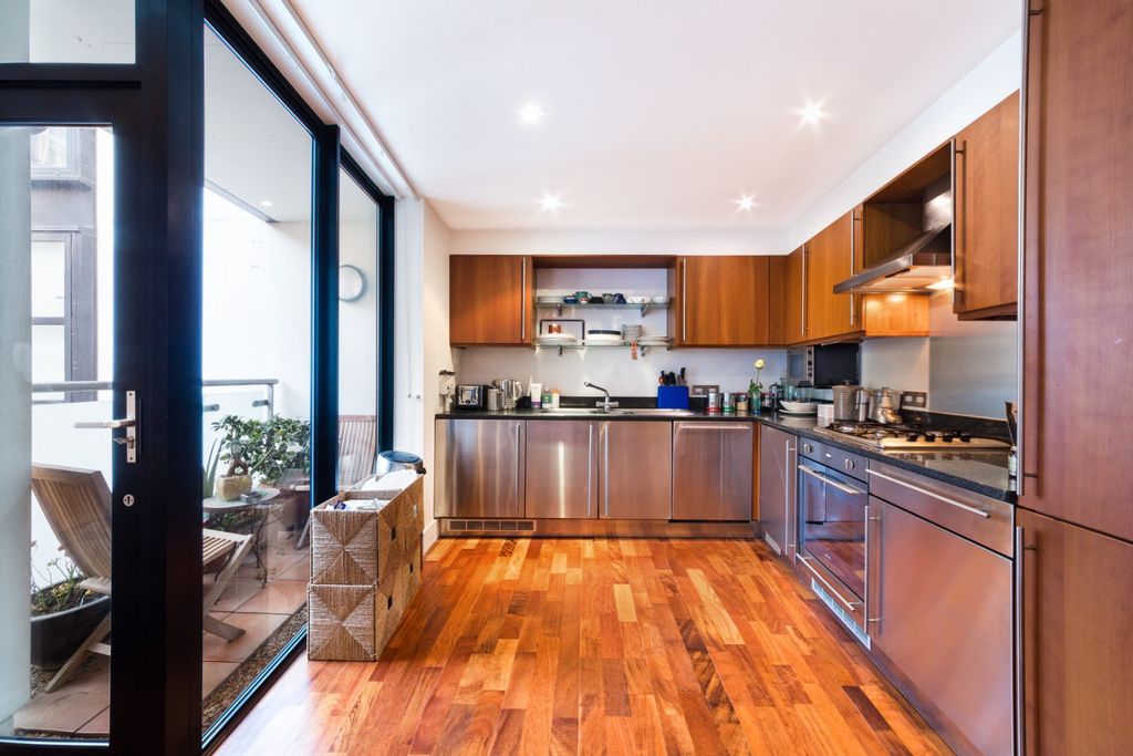 Property photo 2 of 14 5127012