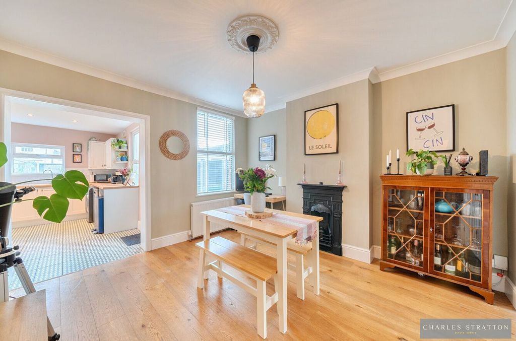 Property photo 3 of 23