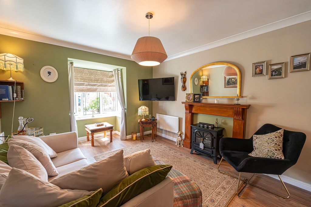 Property photo 3 of 50