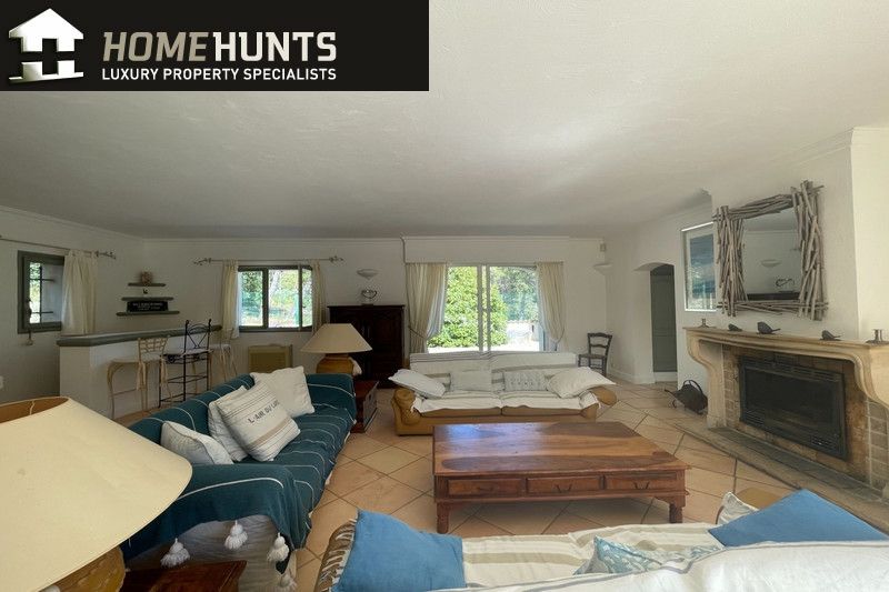 Property photo 2 of 25