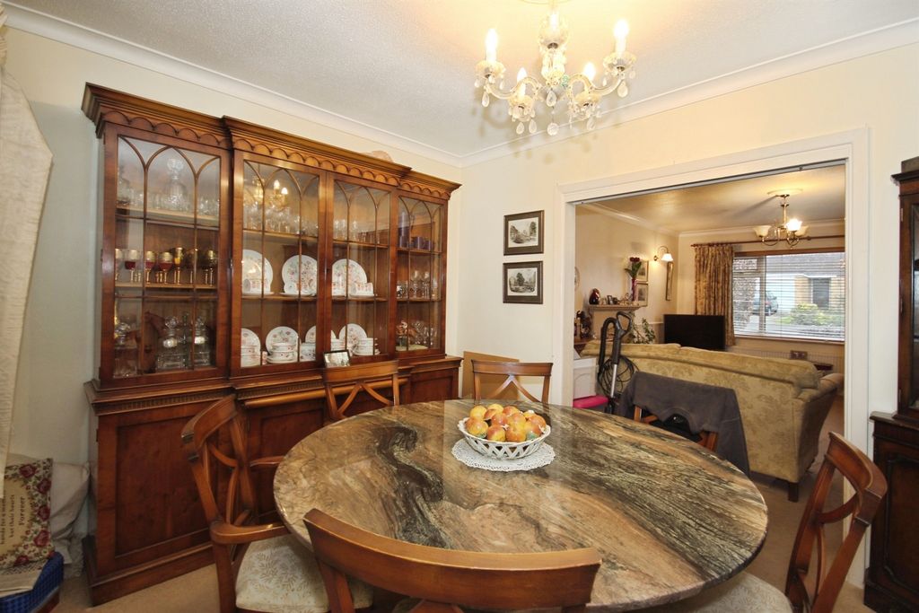 Additional image 5 of 4 bed detached house for saleRisdale Close, Leamington Spa CV32