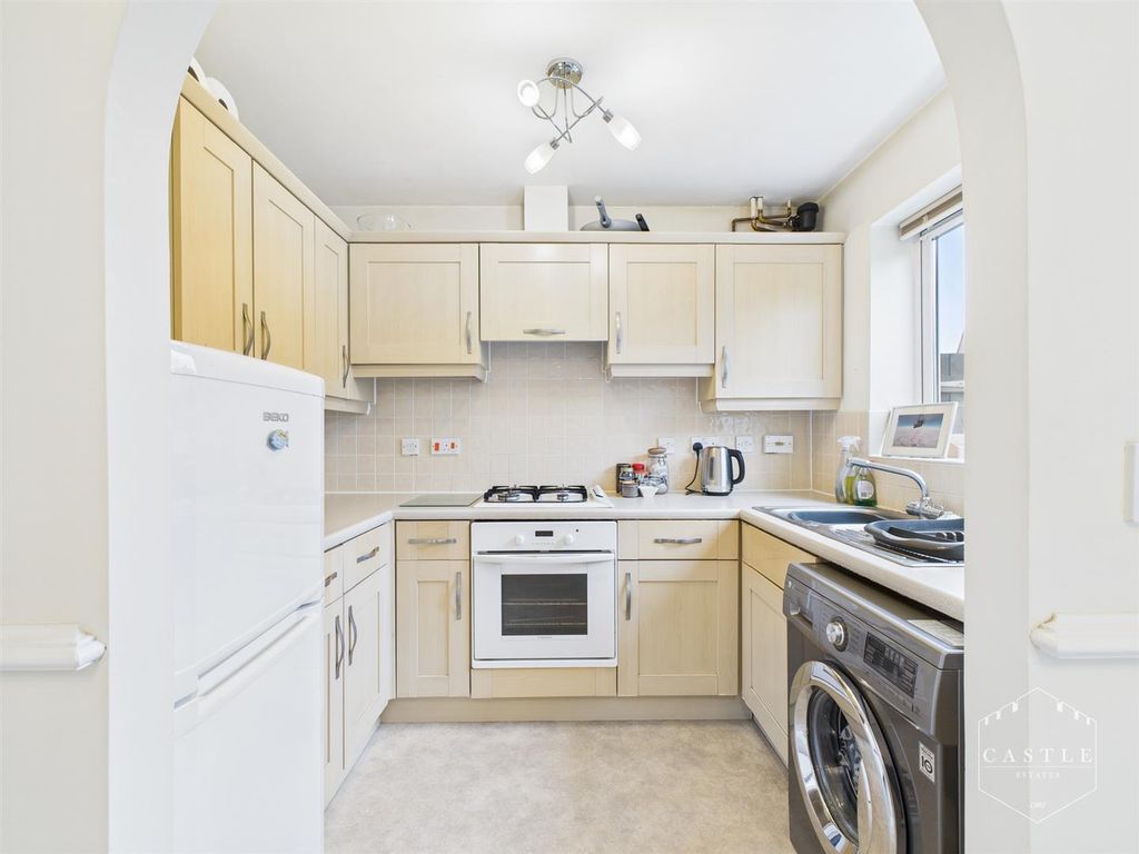 Property photo 3 of 23