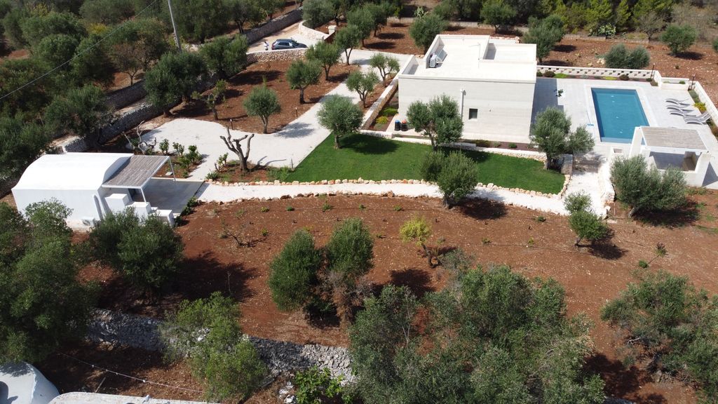 Property photo 3 of 35