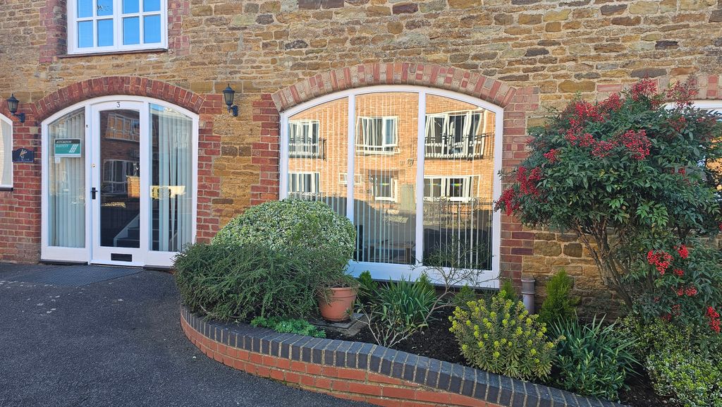 Property photo 3 of 22