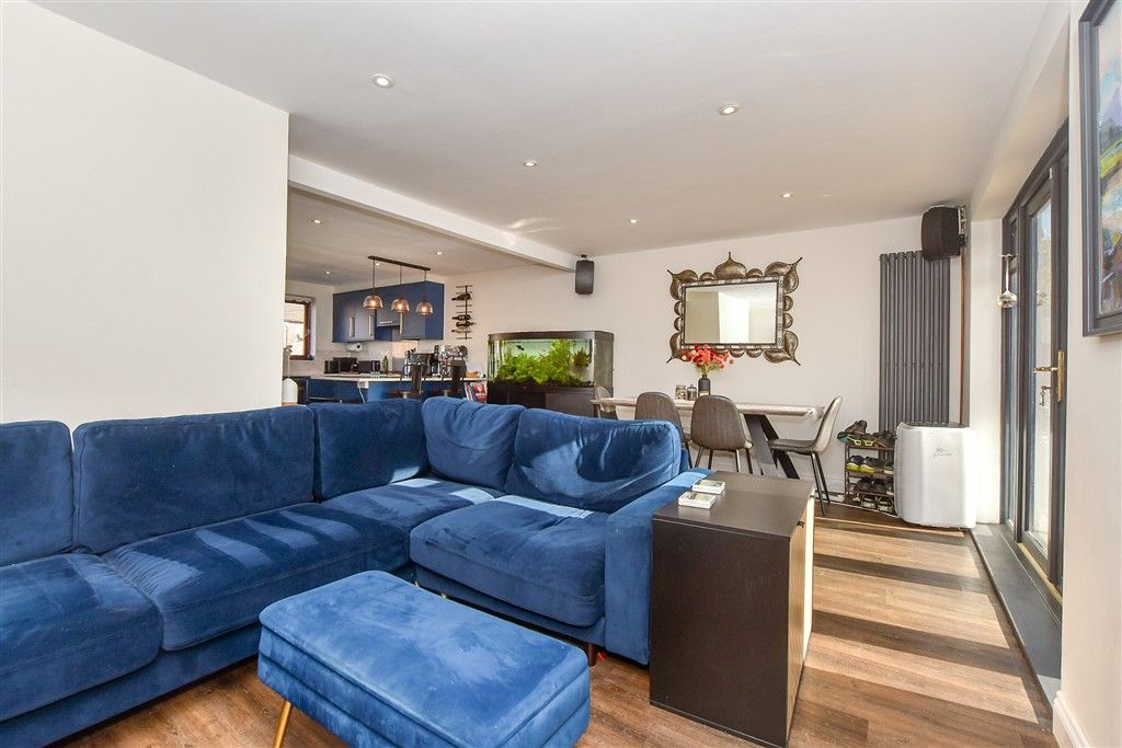 Property photo 1 of 18 Lounge Area