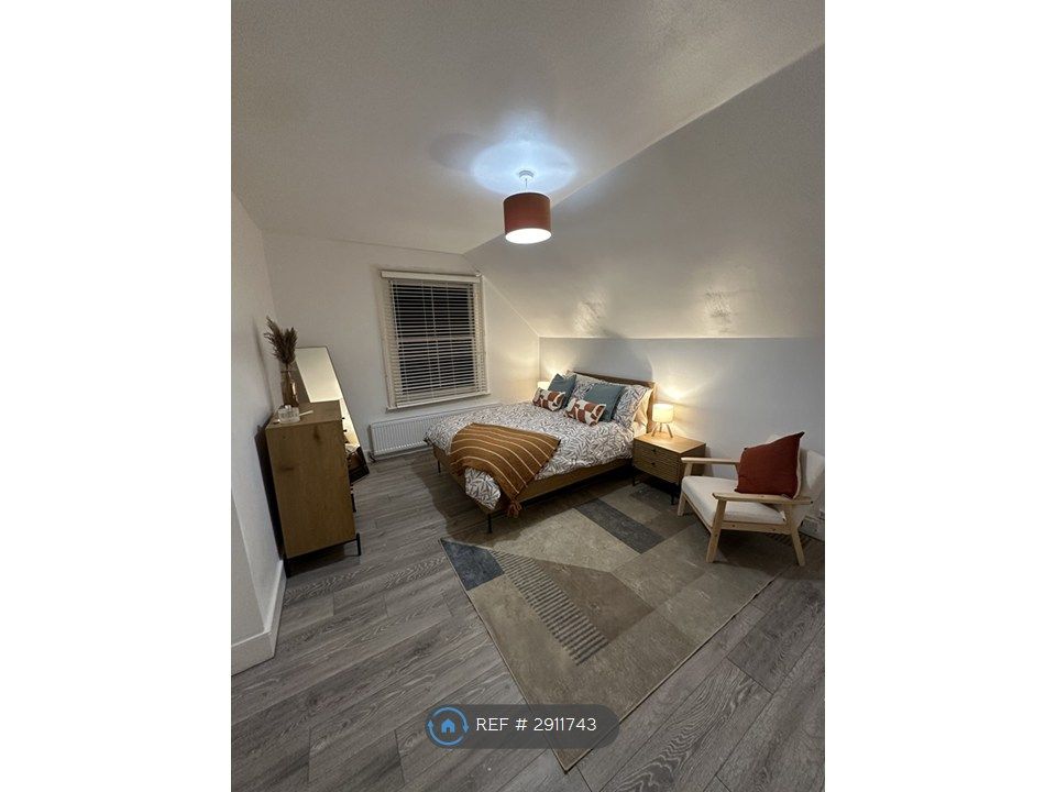 Property photo 1 of 15 Bedroom