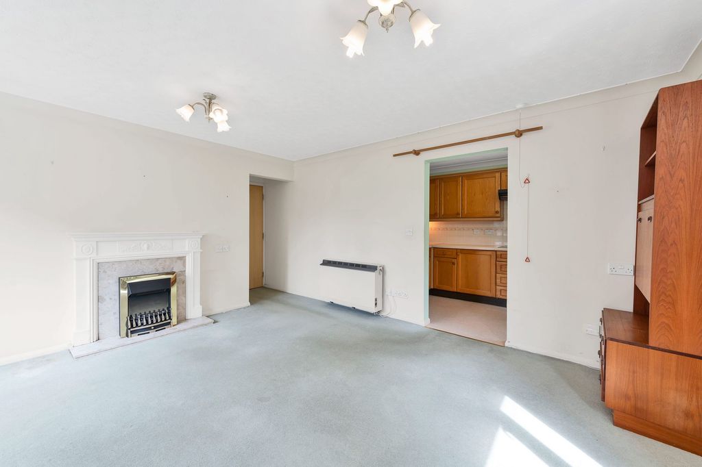 Property photo 3 of 13