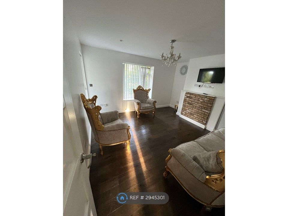 Property photo 2 of 23