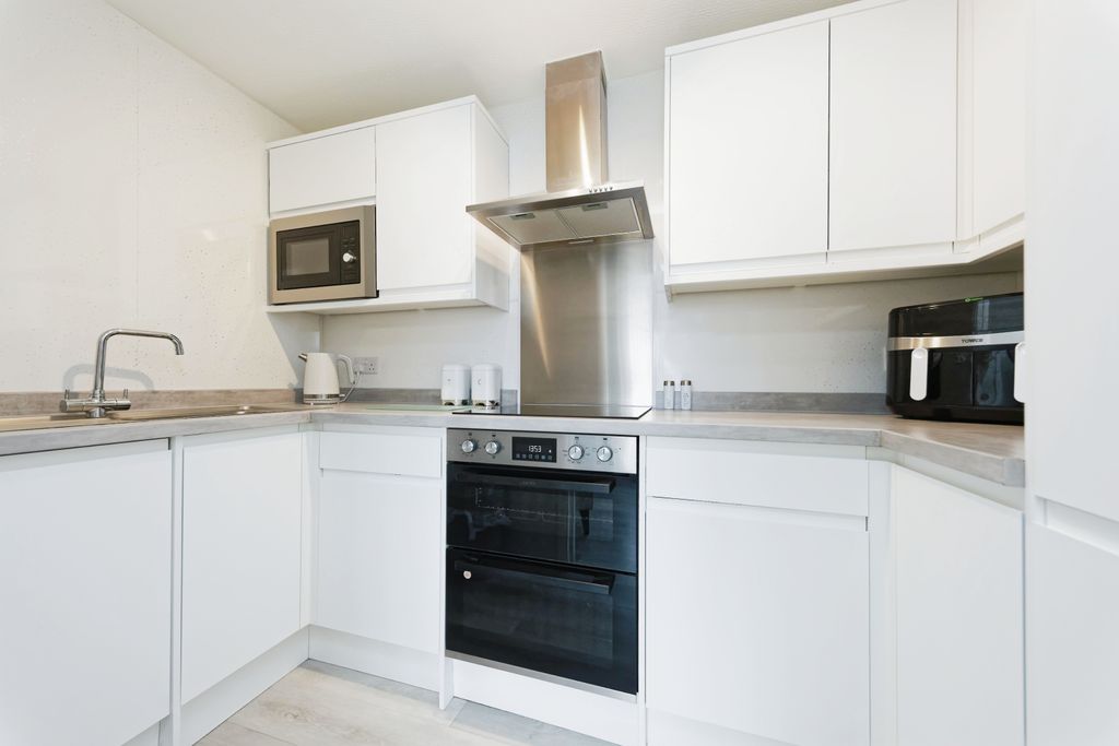 Property photo 3 of 17 Photography