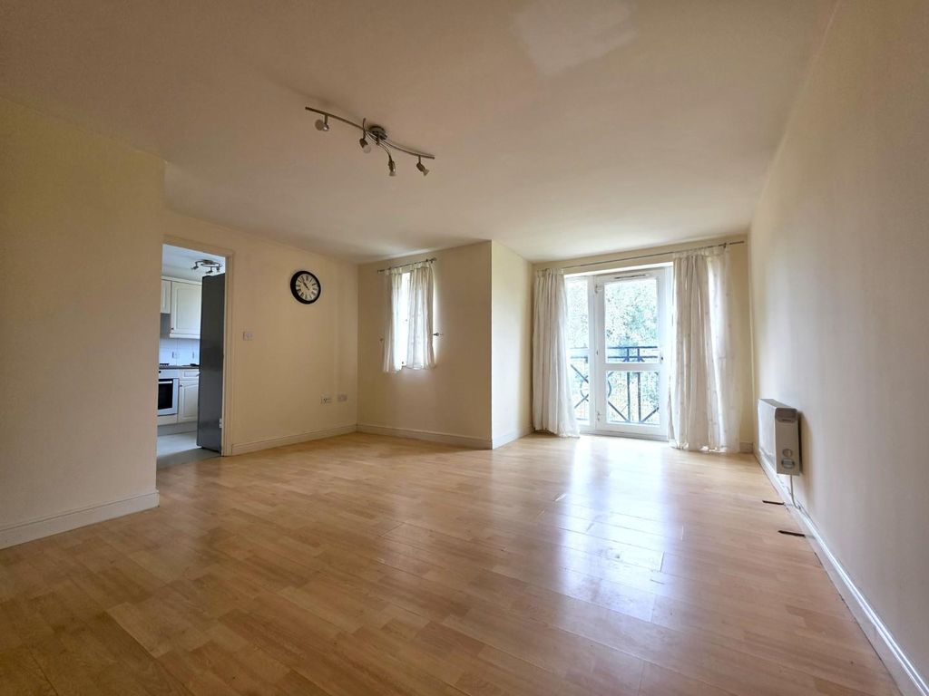 Property photo 3 of 7 1000043417.Jpg