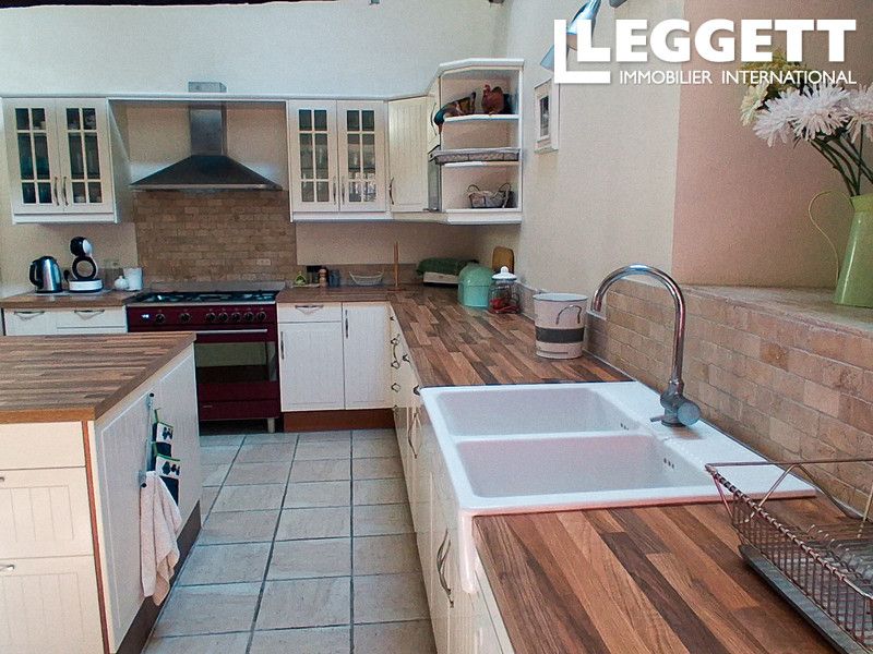 Property photo 2 of 10