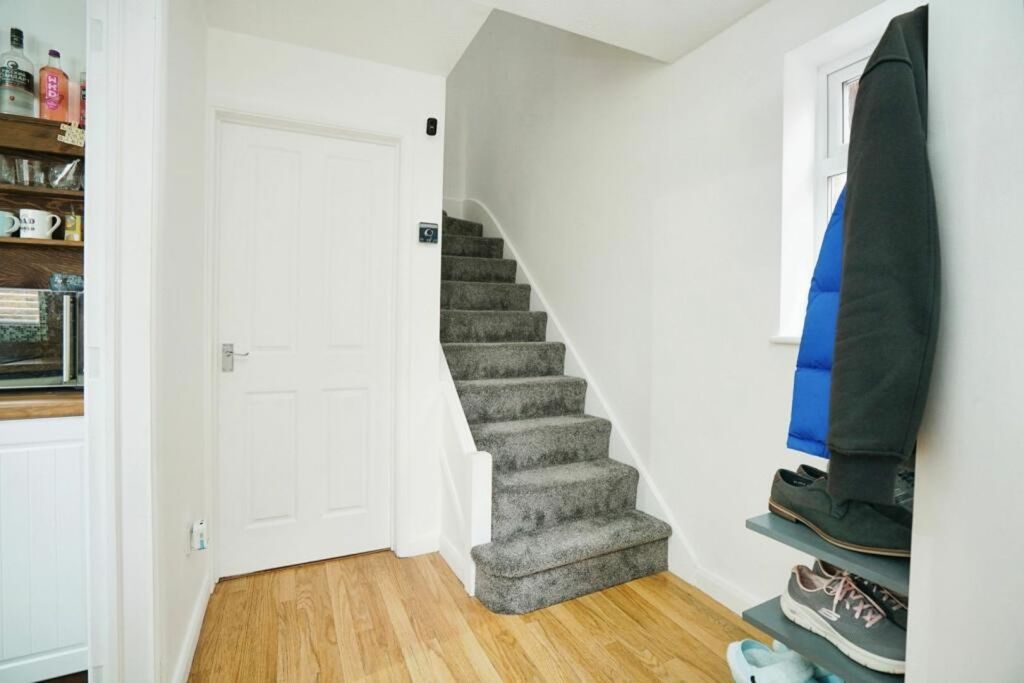 Property photo 2 of 19 Hall