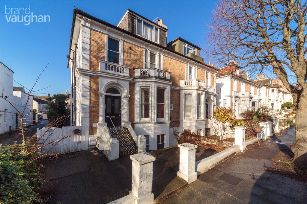 Property photo 1 of 12 Picture No. 14