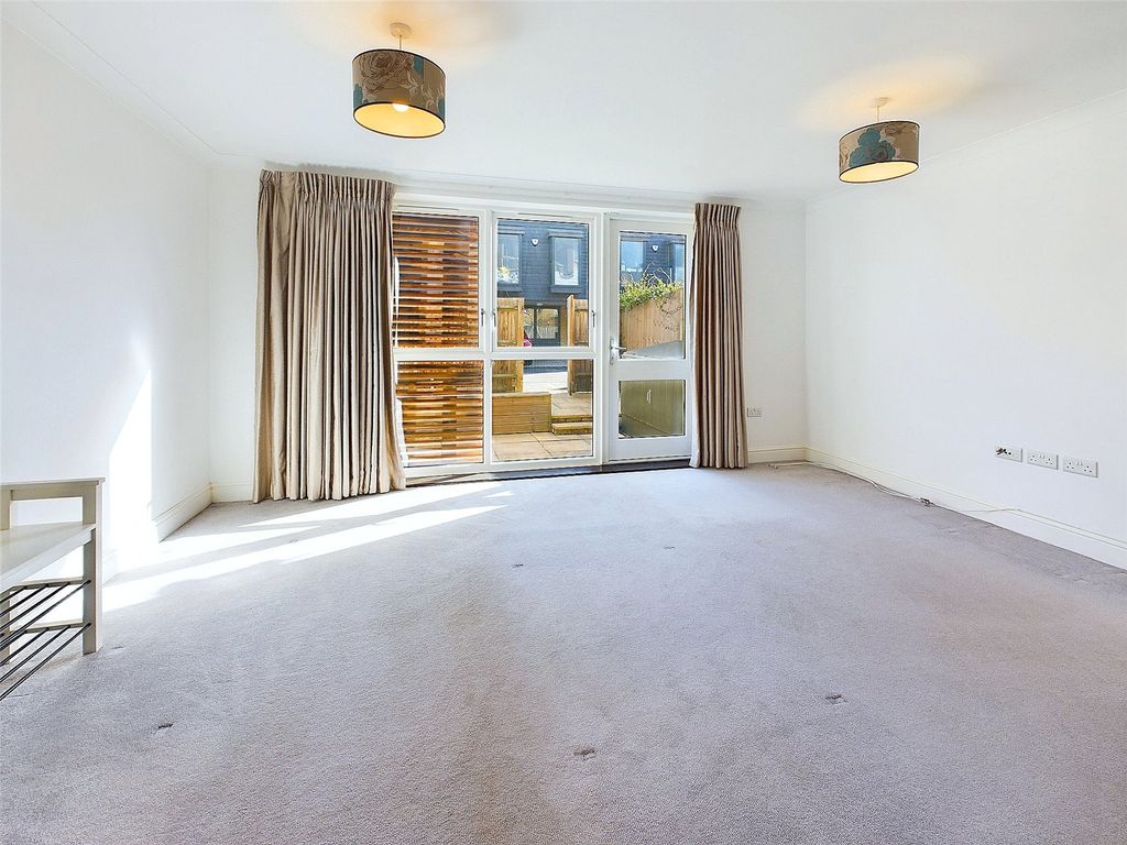 Property photo 2 of 30 Picture No. 03
