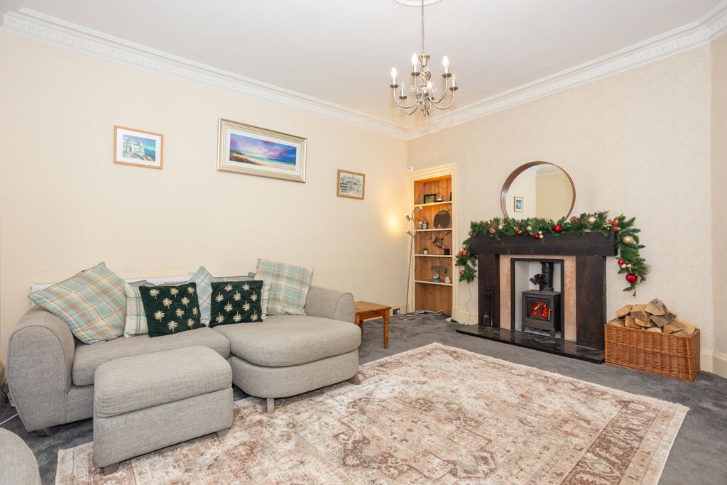 Property photo 2 of 53 Living Room