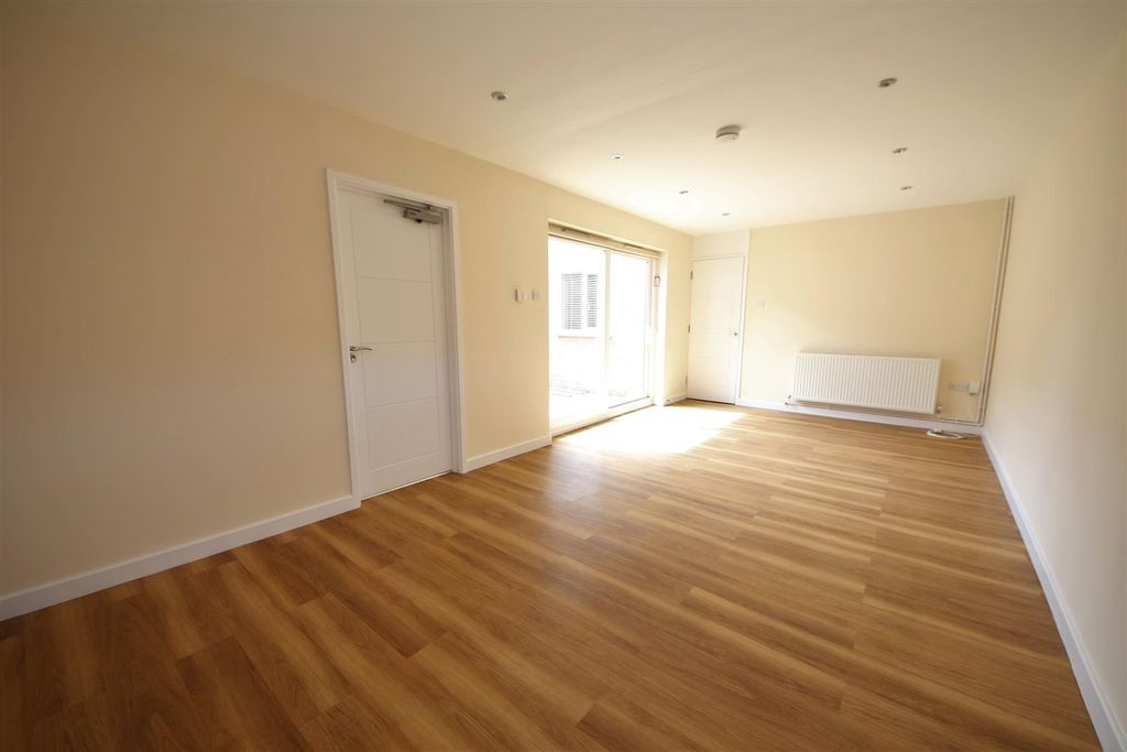 Property photo 3 of 13 Img_8761.Jpg