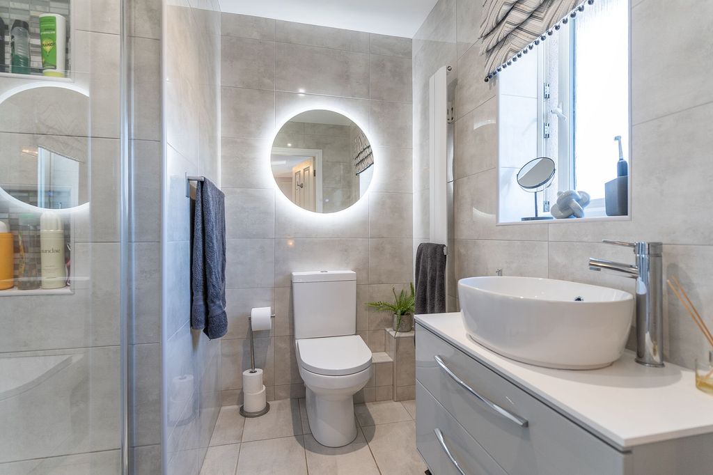 Property photo 3 of 26