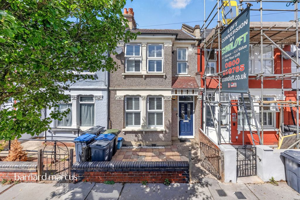 Property photo 1 of 24