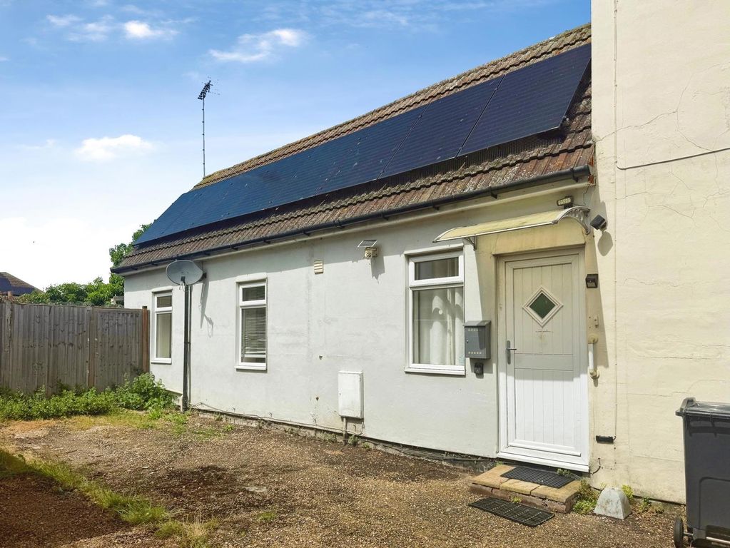 Property photo 1 of 11 Front