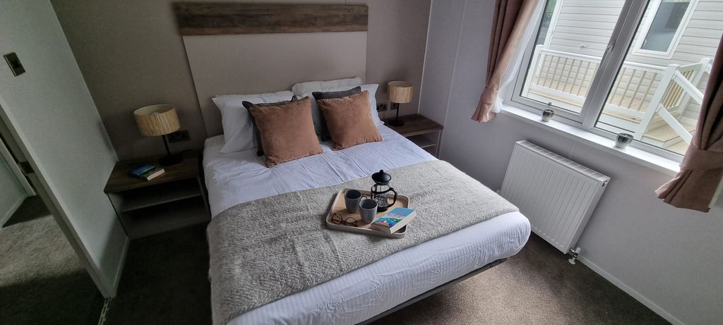 Property photo 2 of 29