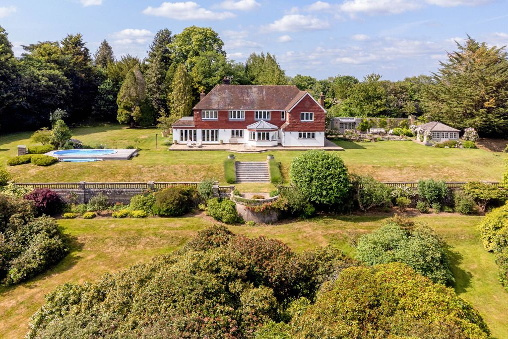 Property photo 1 of 33