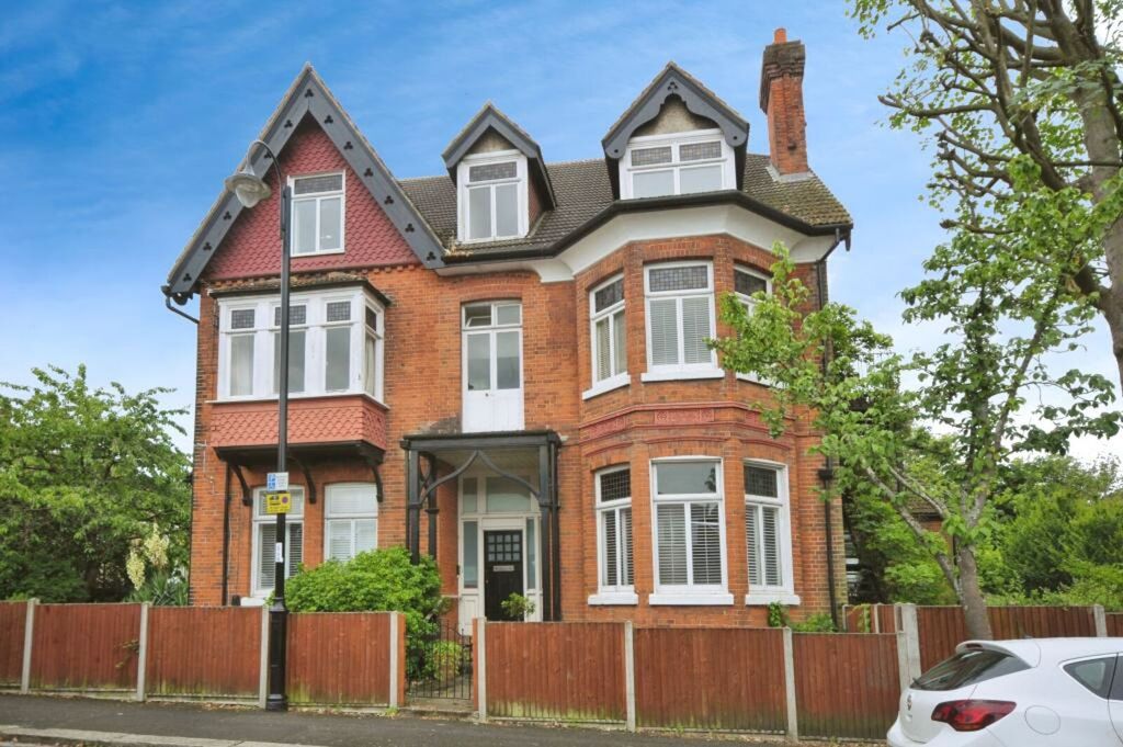 Property photo 1 of 18