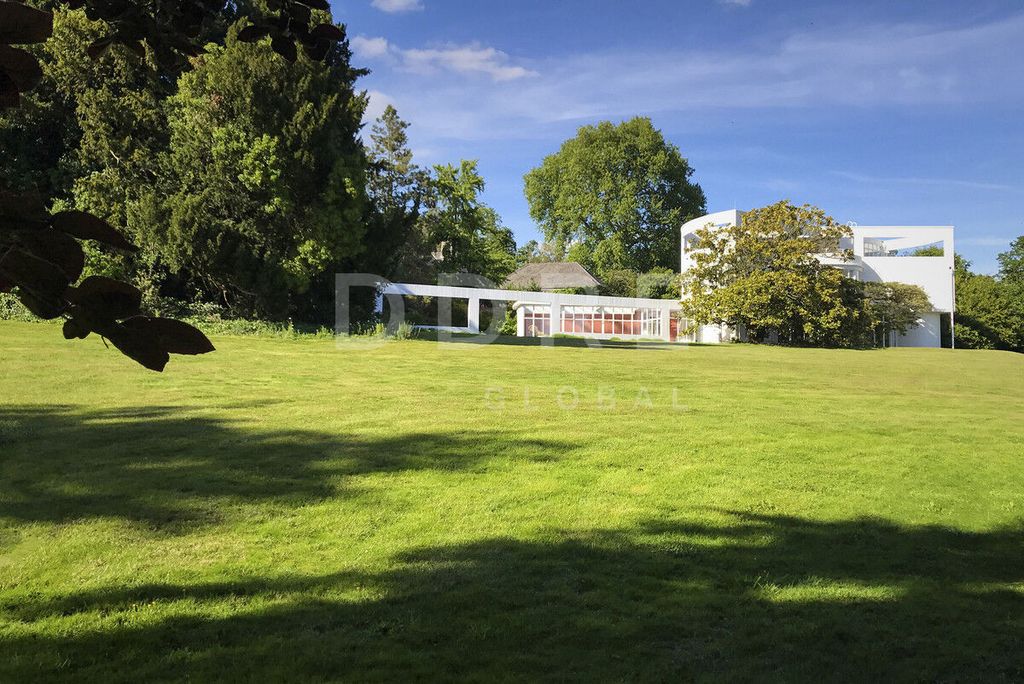 Property photo 3 of 37