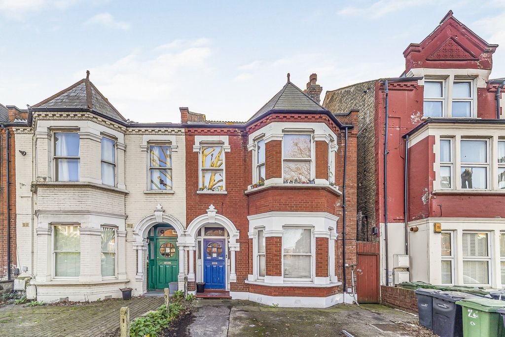 Property photo 2 of 7