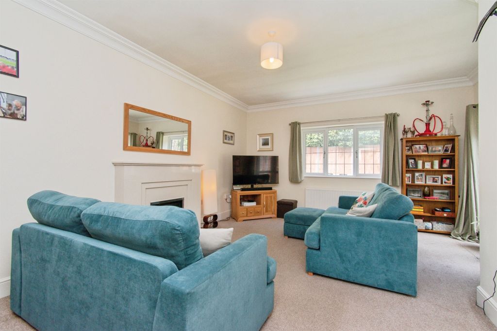 Property photo 2 of 20