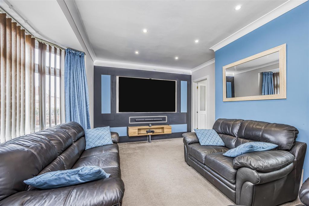 Property photo 2 of 14 89 Hursley Road, Havant-Porticomarketing-O'hara-1.