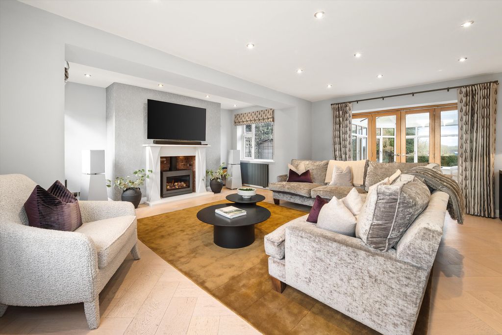 Property photo 2 of 23 Image