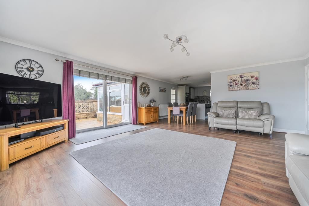 Property photo 2 of 26 Dual Aspect Reception