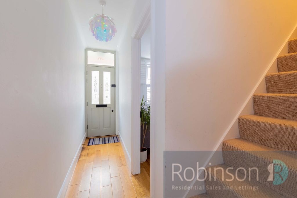 Property photo 2 of 15 46 College Glen-8