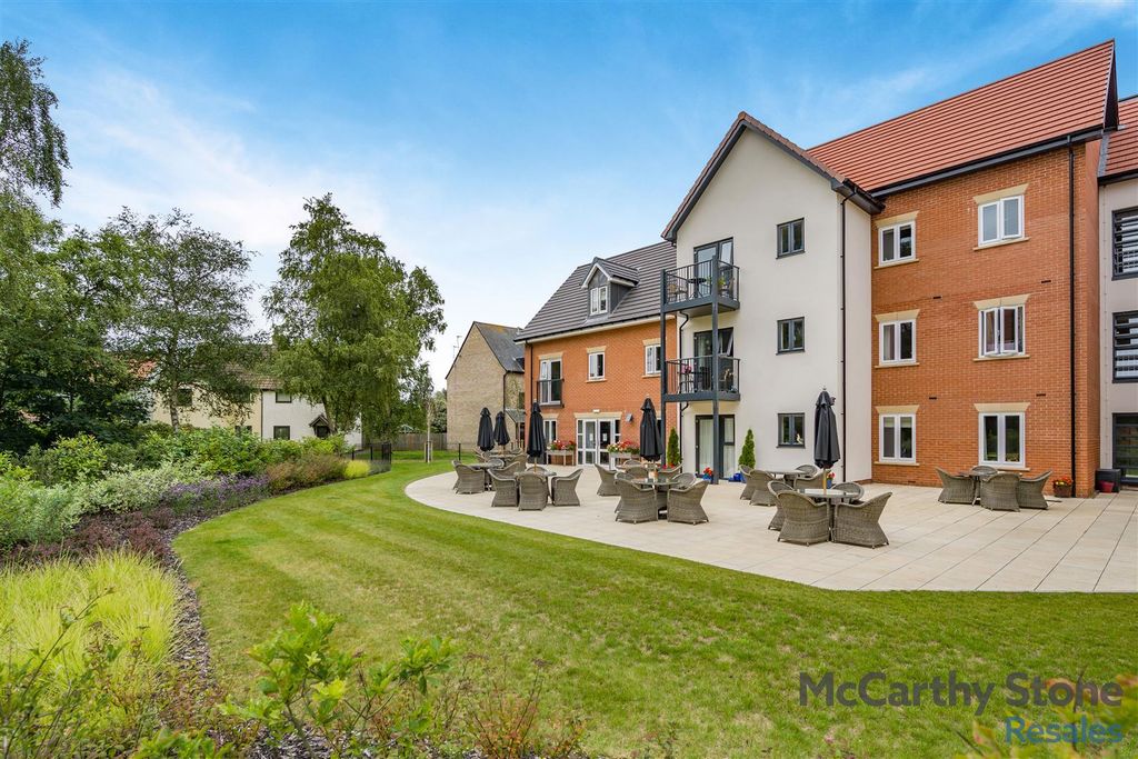 Property photo 1 of 23 8658695-Exterior01.Jpg